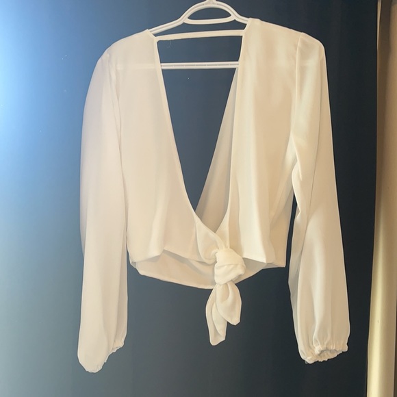 White tie back crop with balloon sleeves - Picture 3 of 3